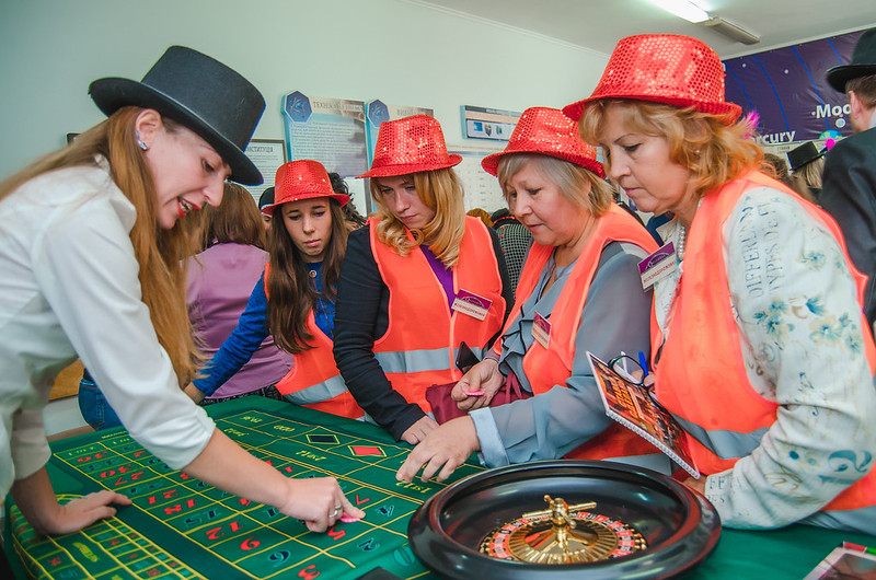 Отметить День строителя в Києві с Квесторией