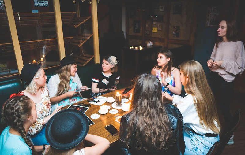 Выездные квесты на Международный женский день: интерактивное мероприятие в школе Києві.