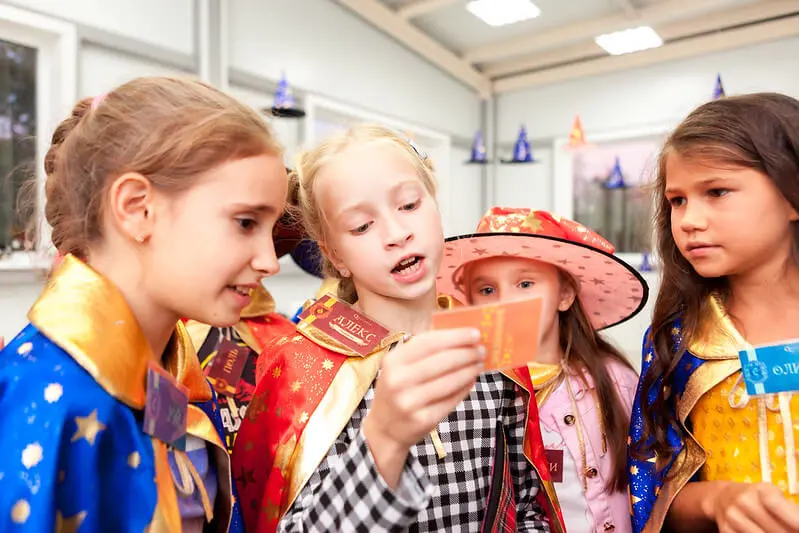 Новый год в Киеве глазами школьников: квесты, игры и секреты организации